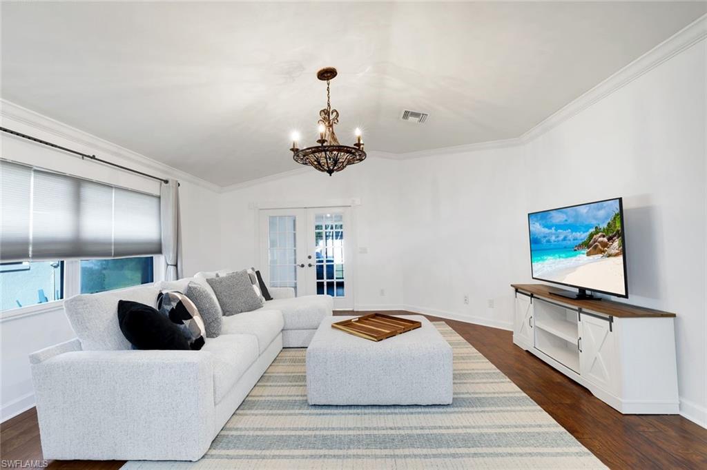 NAPLES PARK - Residential