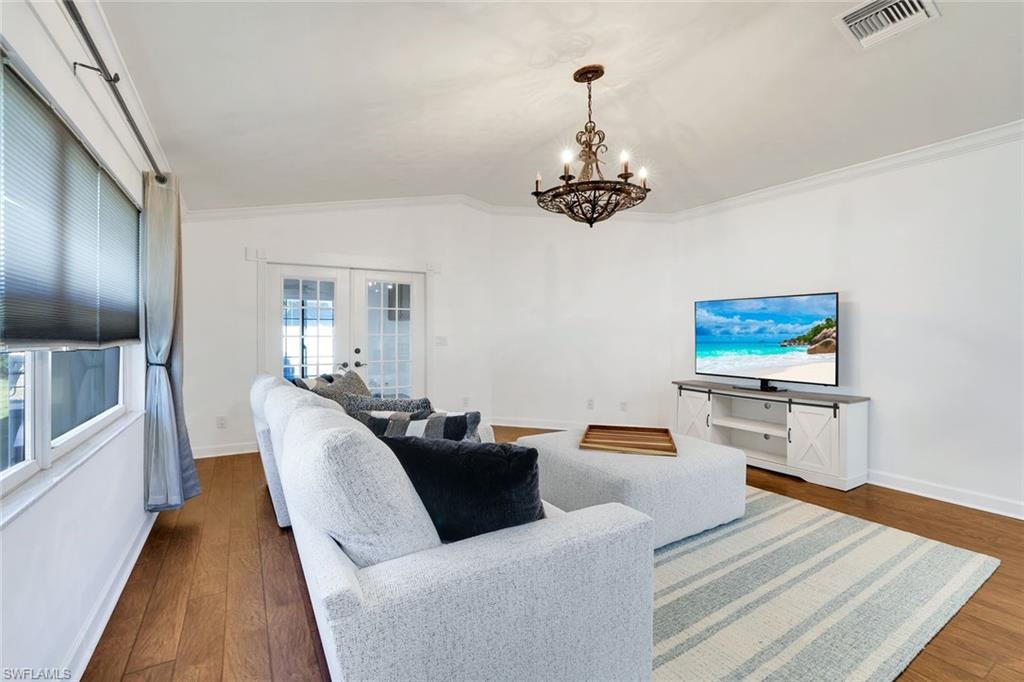 NAPLES PARK - Residential