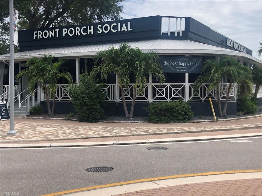 Excellent opportunity to own a High CAP Rate Restaurant with stable tenants in Cape Coral Florida.
Located in the CRA District at the roundabout of Vincent’s and SE. 47th Terrace. This property offers an absolute Triple Net lease at a 7.2% CAP Rate.