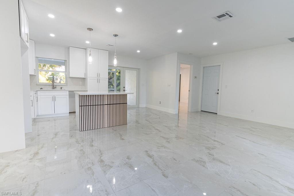 GOLDEN GATE CITY - Residential