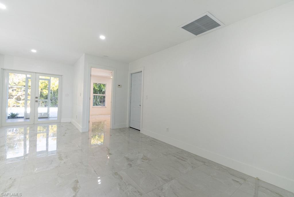 GOLDEN GATE CITY - Residential