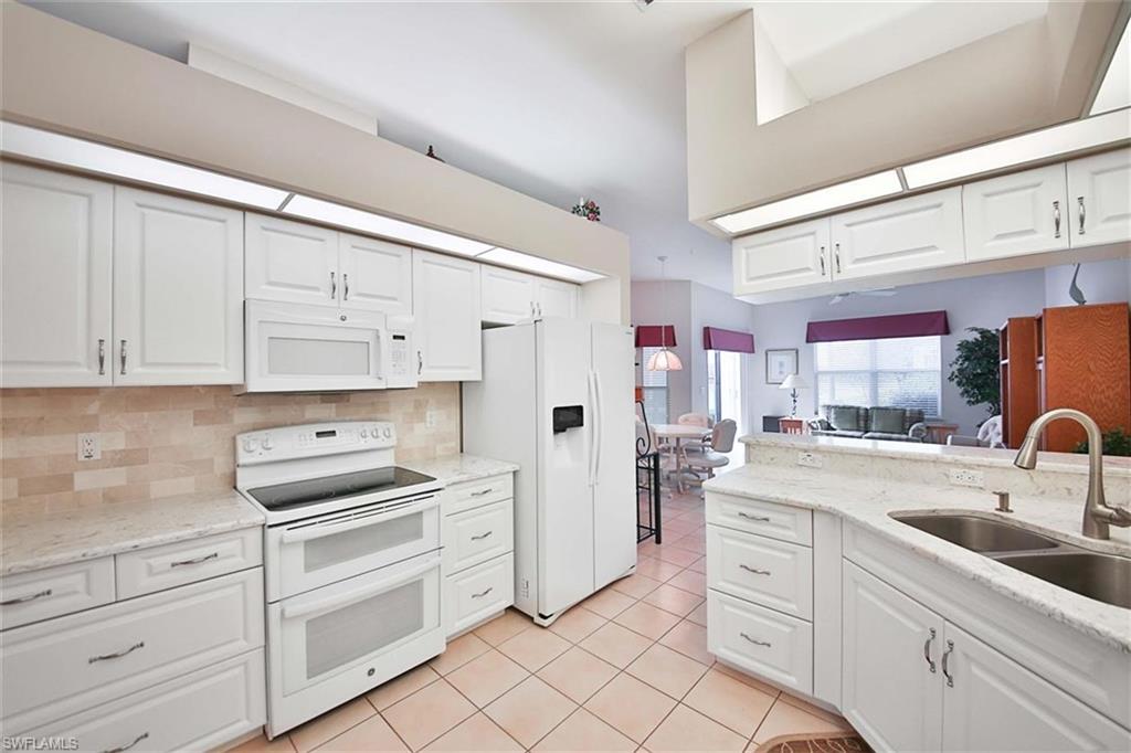 FAIRWAY ISLES - Residential