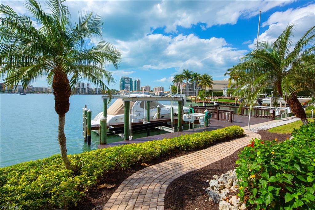 MOORINGS - Residential