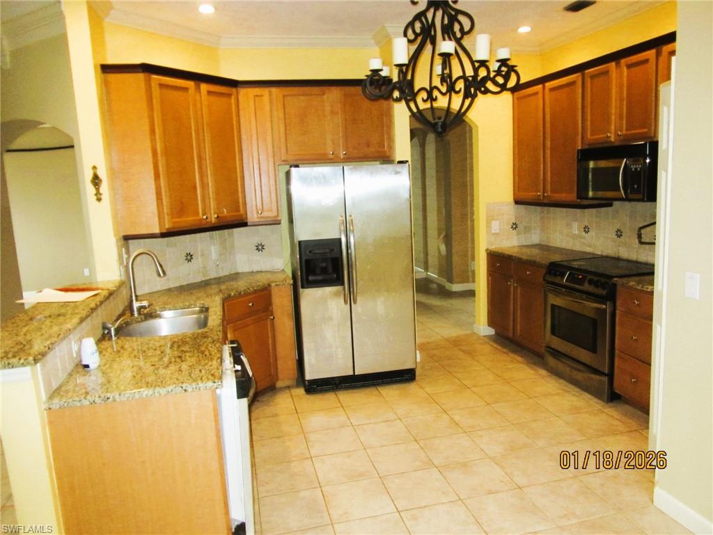 REFLECTION LAKES - Residential