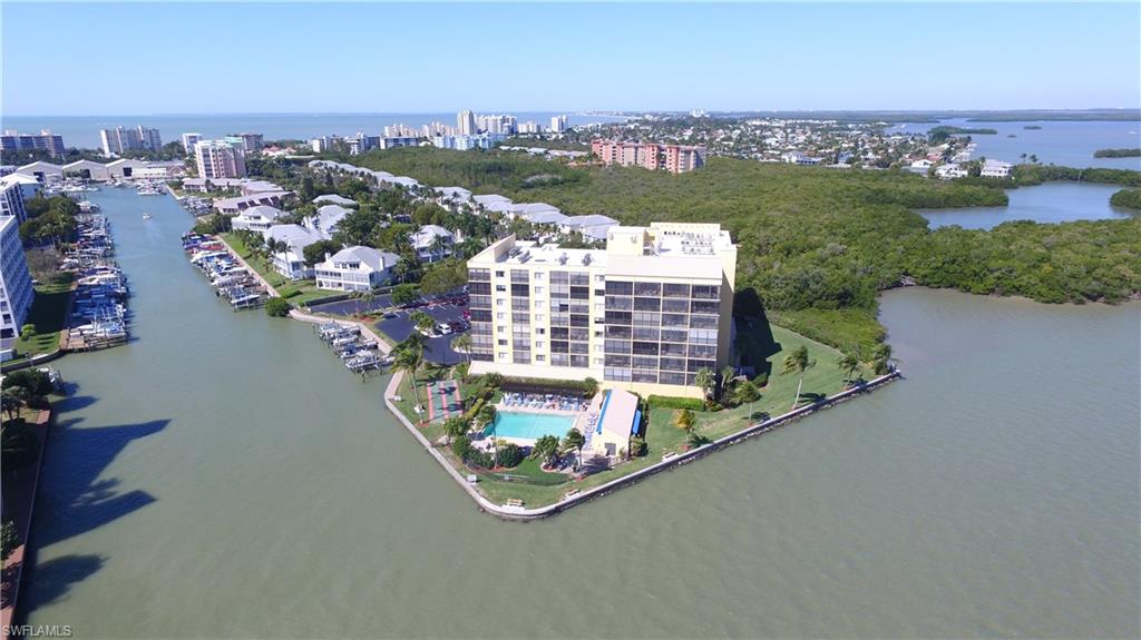 WINDWARD POINT CONDO - Residential