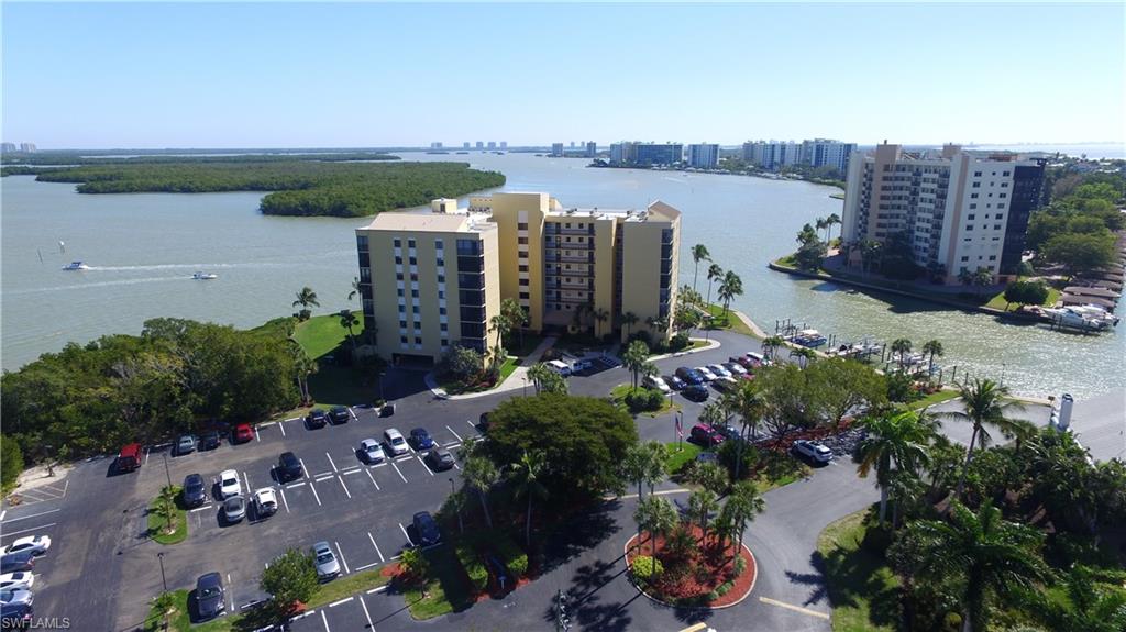 WINDWARD POINT CONDO - Residential