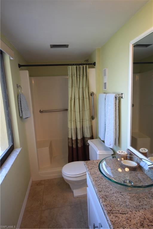 WINDWARD POINT CONDO - Residential