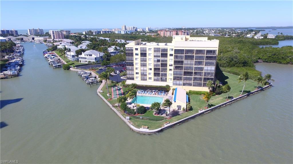 WINDWARD POINT CONDO - Residential