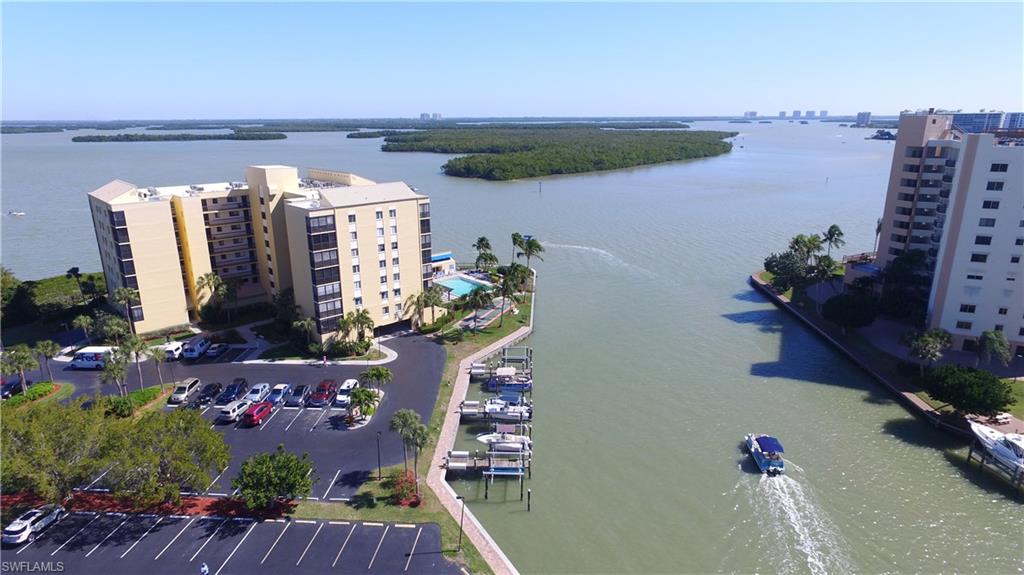 WINDWARD POINT CONDO - Residential