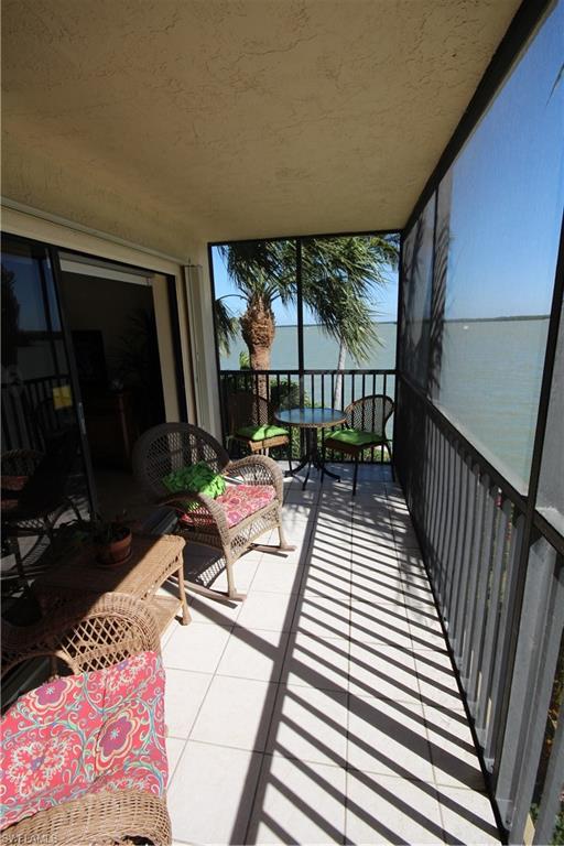 WINDWARD POINT CONDO - Residential
