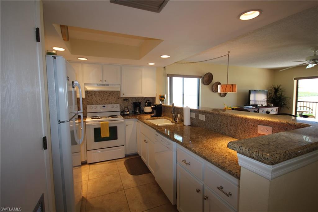 WINDWARD POINT CONDO - Residential