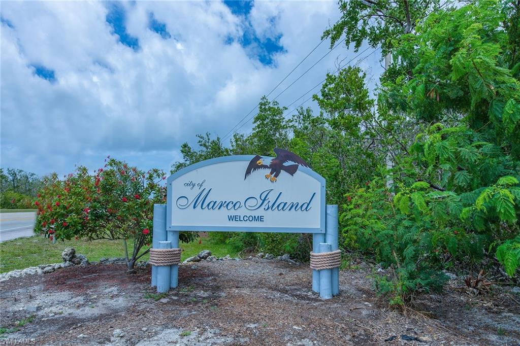 MARCO BEACH - Residential