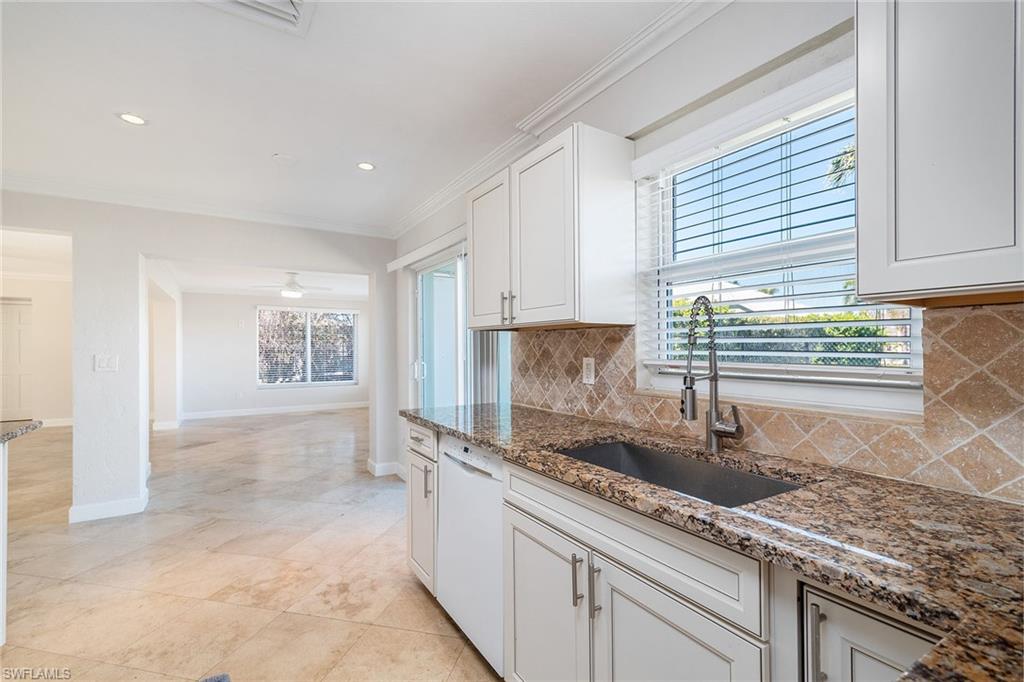 MARCO BEACH - Residential