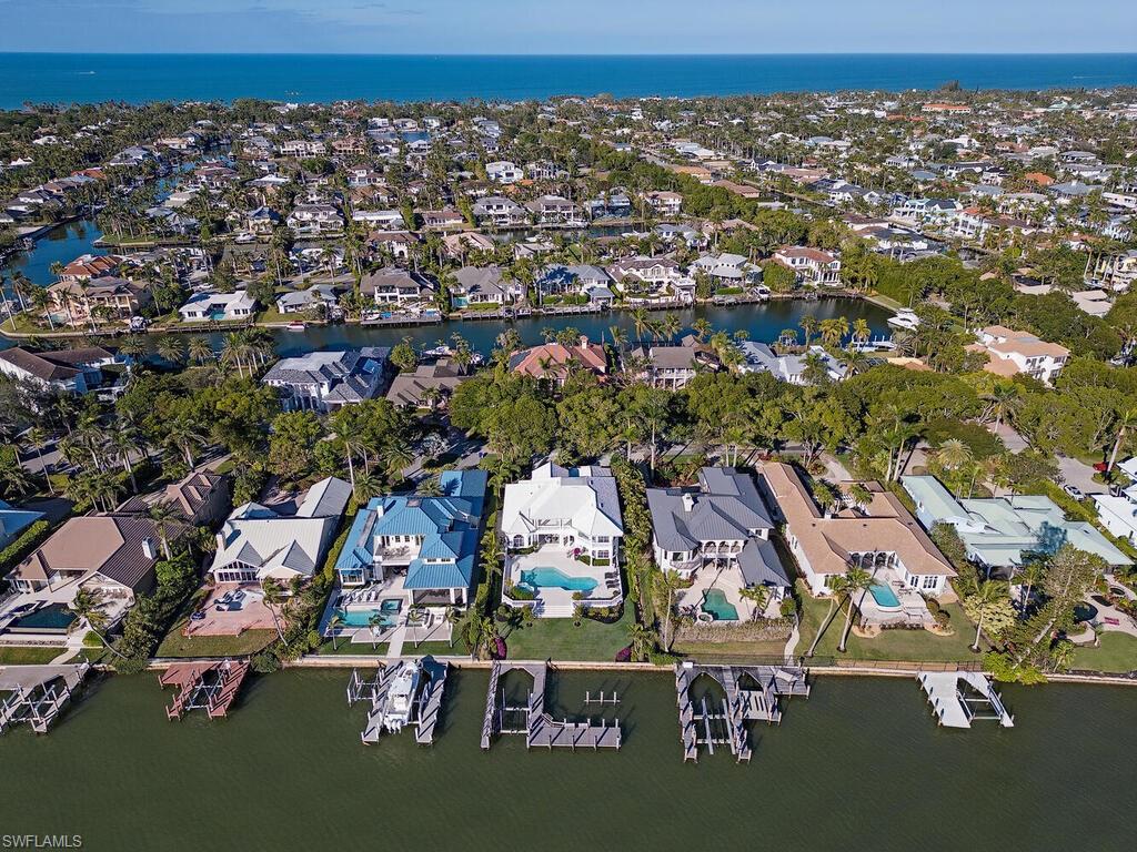 AQUALANE SHORES - Residential