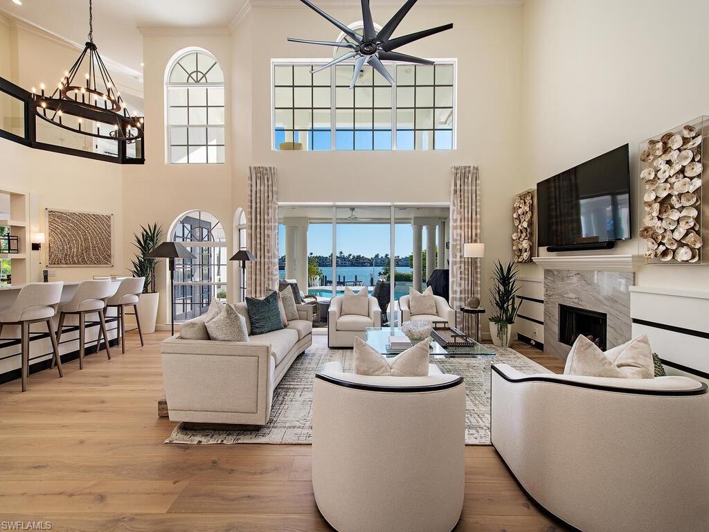 AQUALANE SHORES - Residential