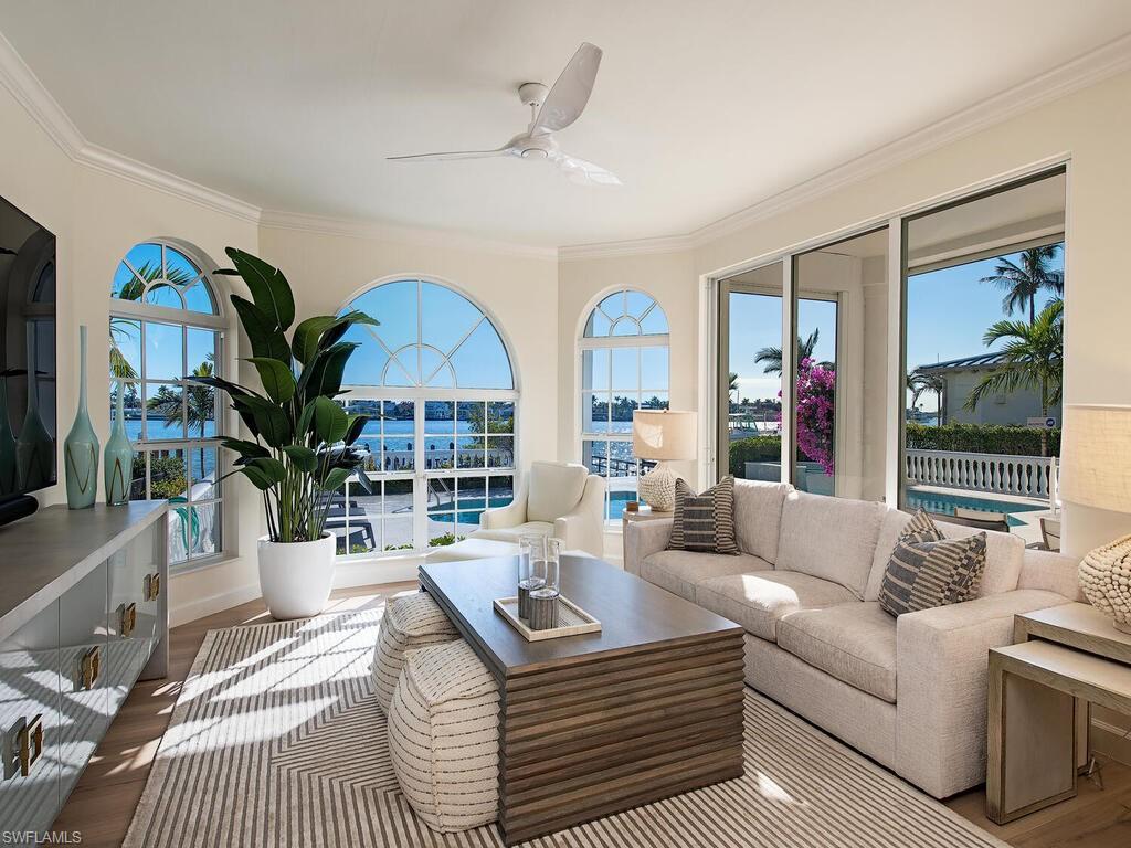 AQUALANE SHORES - Residential