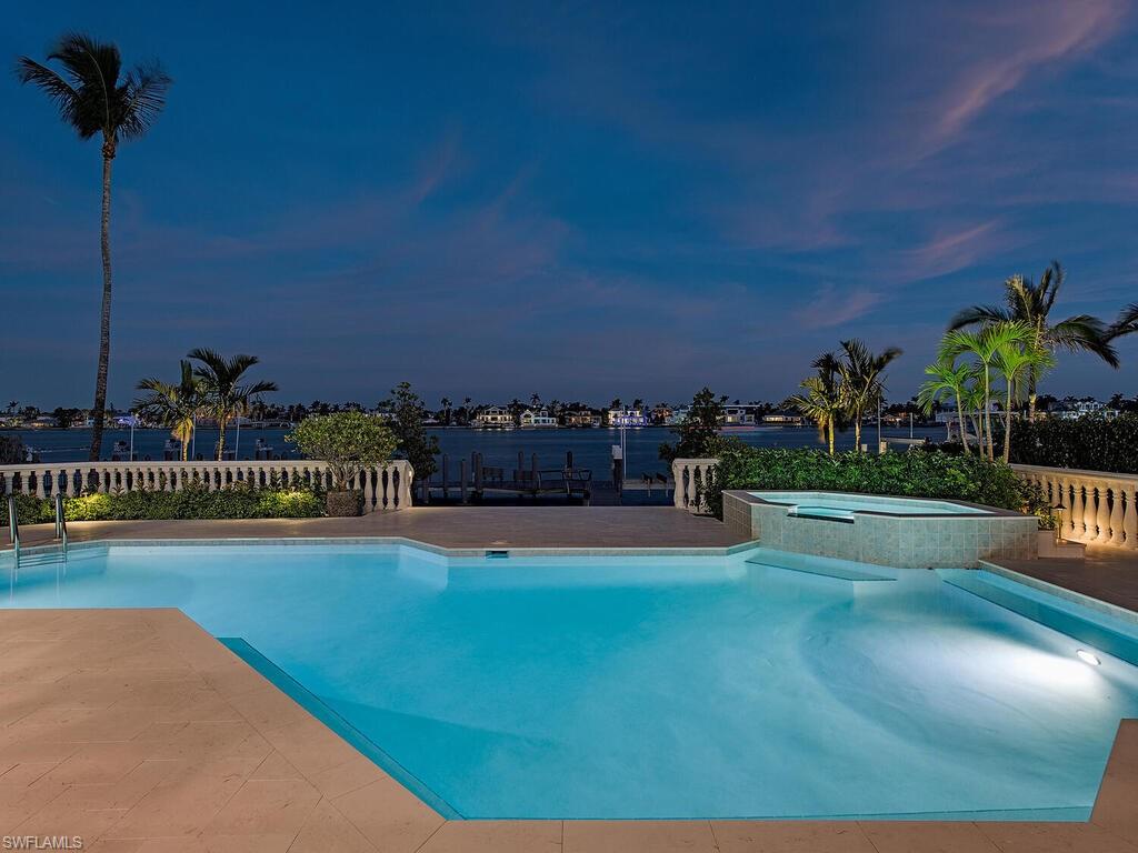 AQUALANE SHORES - Residential