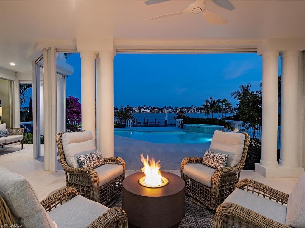 AQUALANE SHORES - Residential