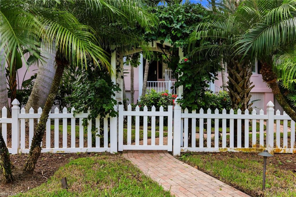 OLDE NAPLES - Residential