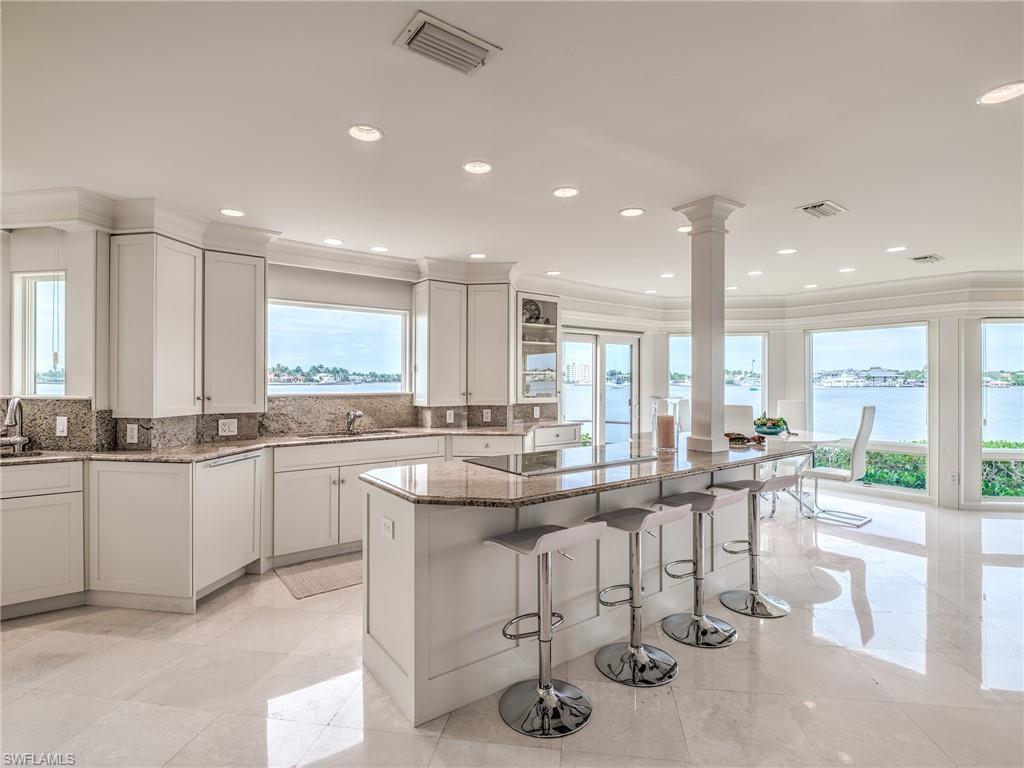 OYSTER BAY - Residential