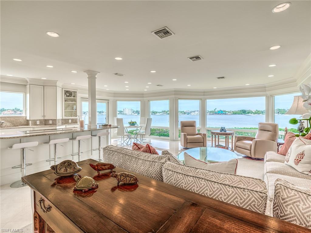 OYSTER BAY - Residential