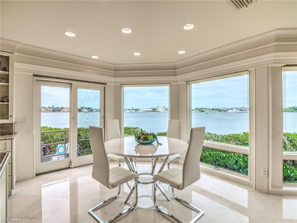 OYSTER BAY - Residential