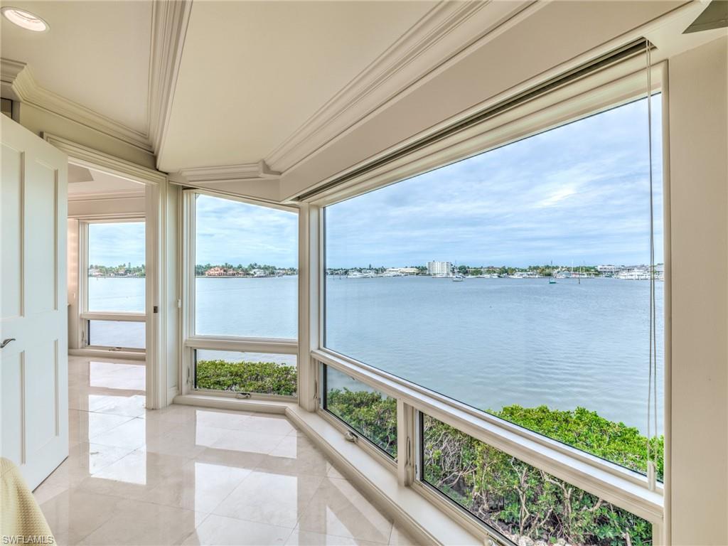 OYSTER BAY - Residential