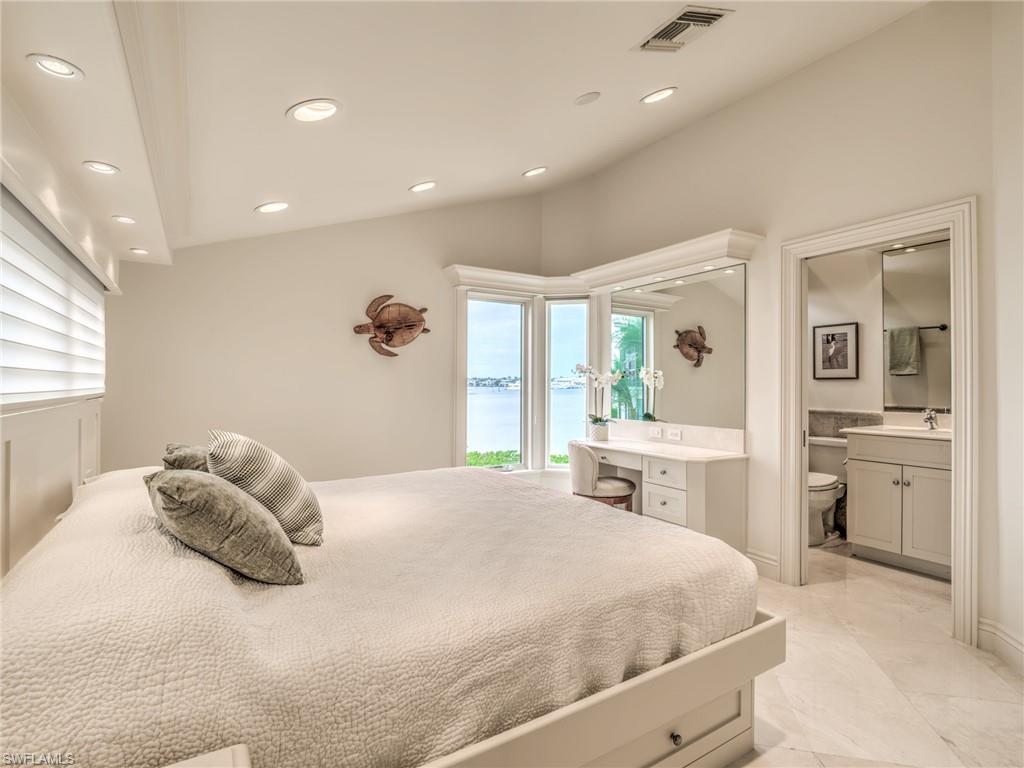 OYSTER BAY - Residential