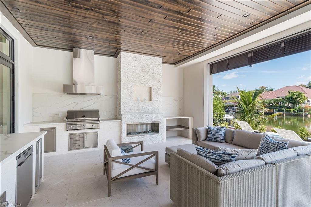 AQUALANE SHORES - Residential