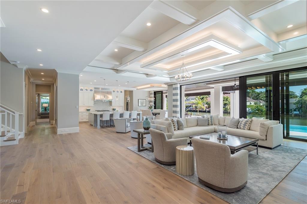 AQUALANE SHORES - Residential