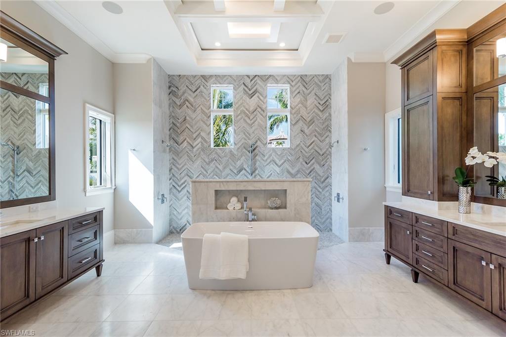 AQUALANE SHORES - Residential