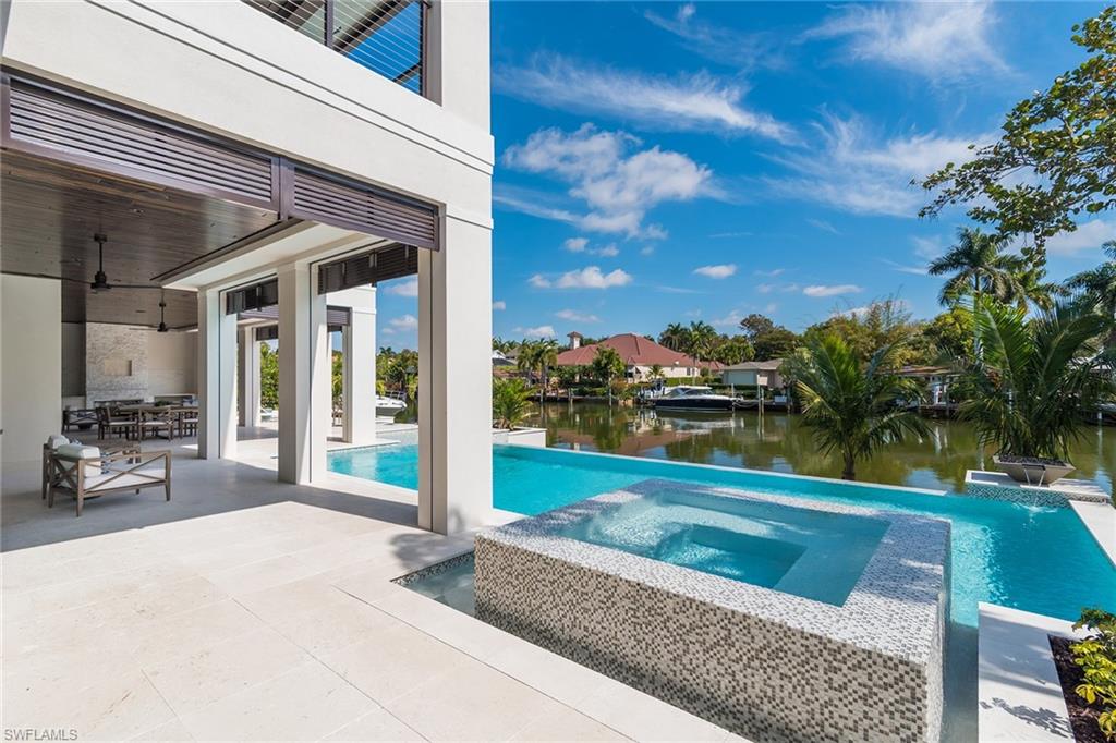 AQUALANE SHORES - Residential