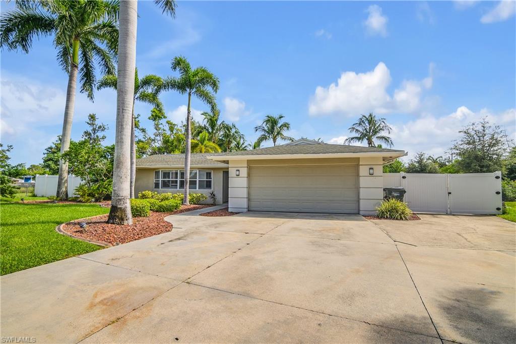 CYPRESS LAKE ESTATES - Residential