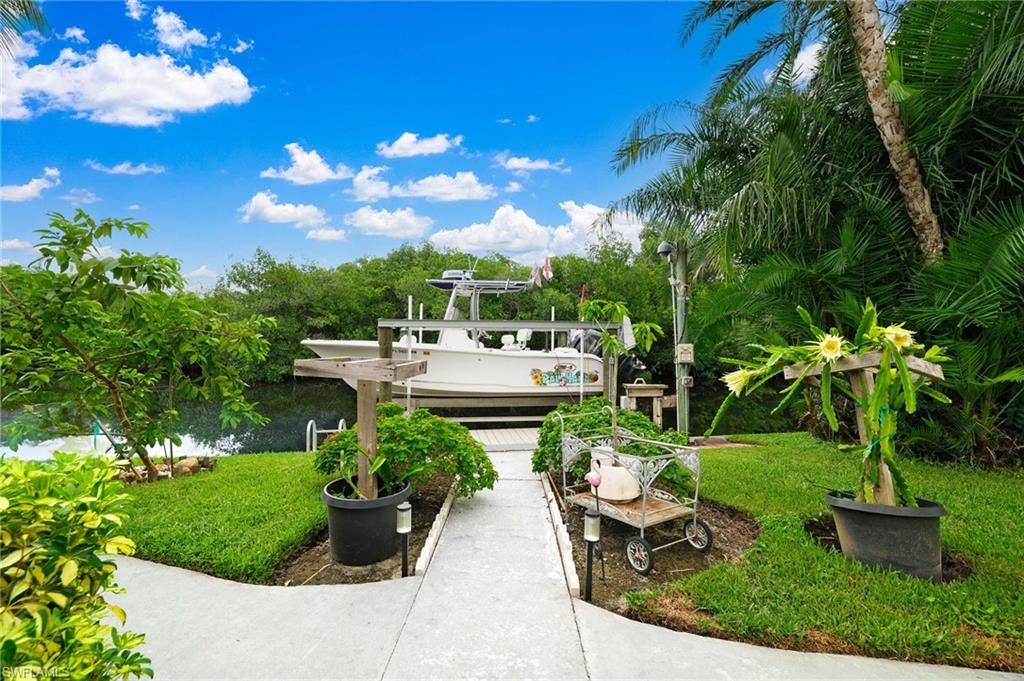 YACHT CLUB COLONY - Residential