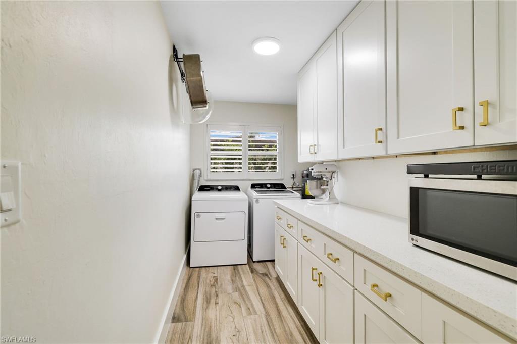 YACHT CLUB COLONY - Residential