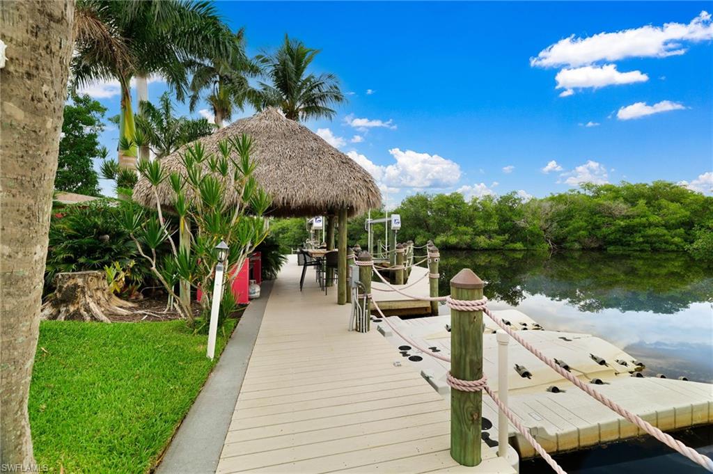 YACHT CLUB COLONY - Residential