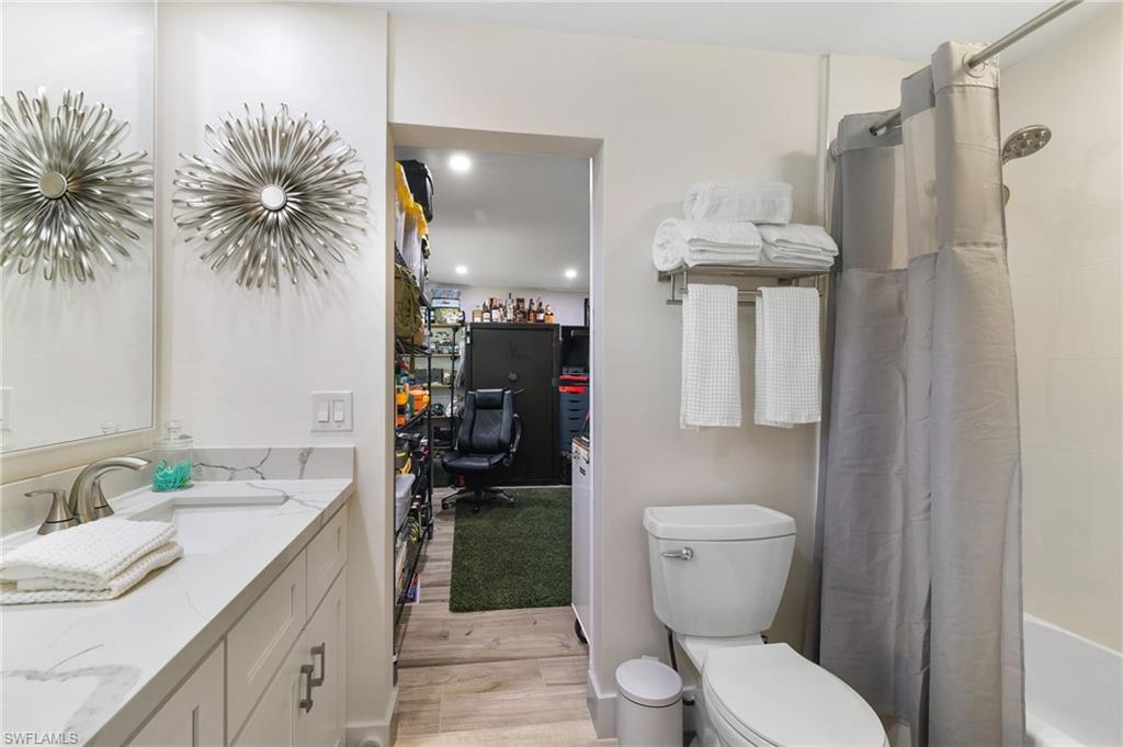 YACHT CLUB COLONY - Residential