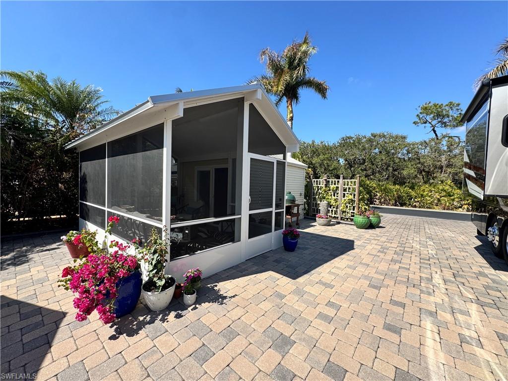 RIVERBEND MOTORCOACH RESORT - Land