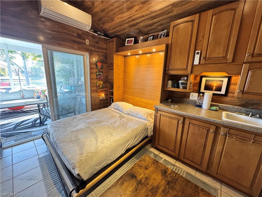 RIVERBEND MOTORCOACH RESORT - Land