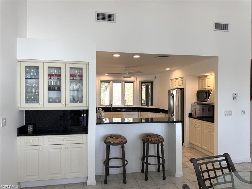 SAFETY HARBOR CLUB - Residential