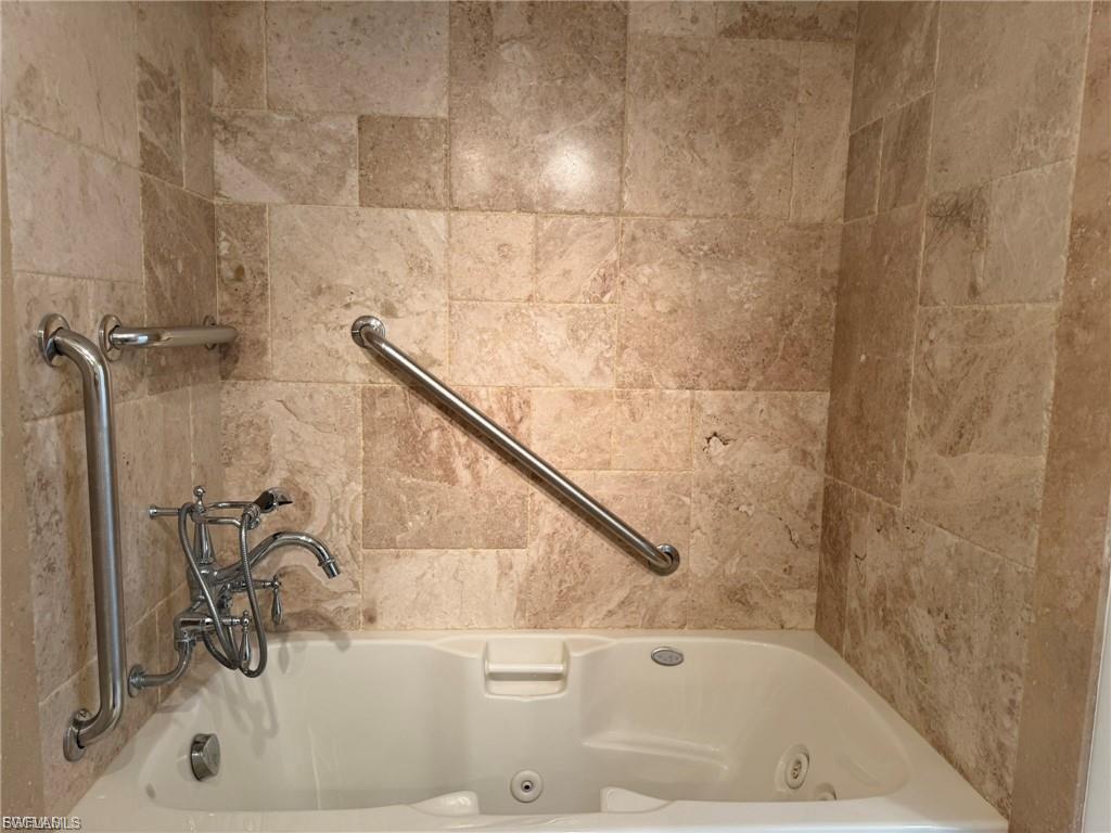 SAFETY HARBOR CLUB - Residential