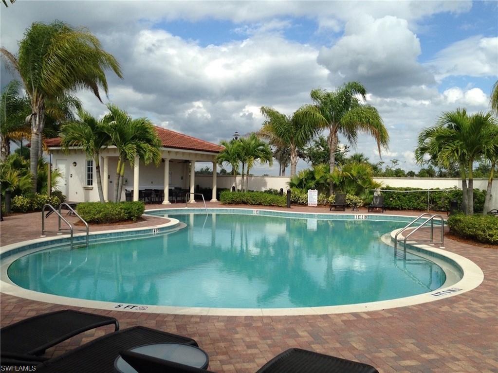 THE RESIDENCES AT LA PIAZZA - Residential