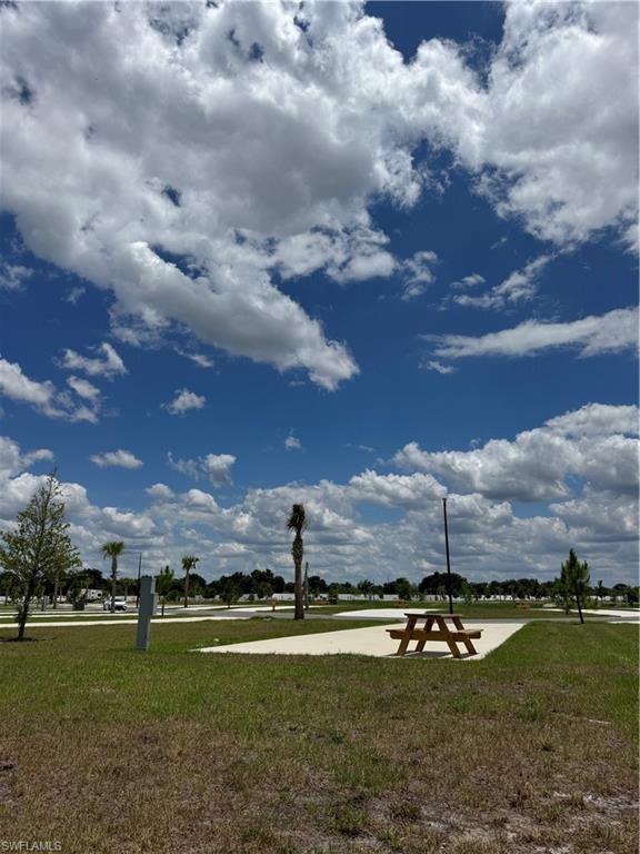 PALM BREEZE - Land
