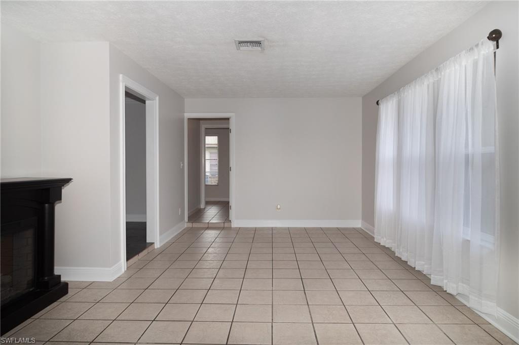 FORT MYERS SHORES - Residential