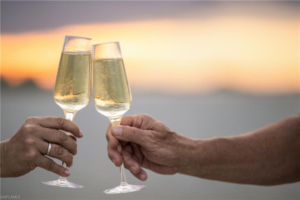 HIDEAWAY BEACH - Land