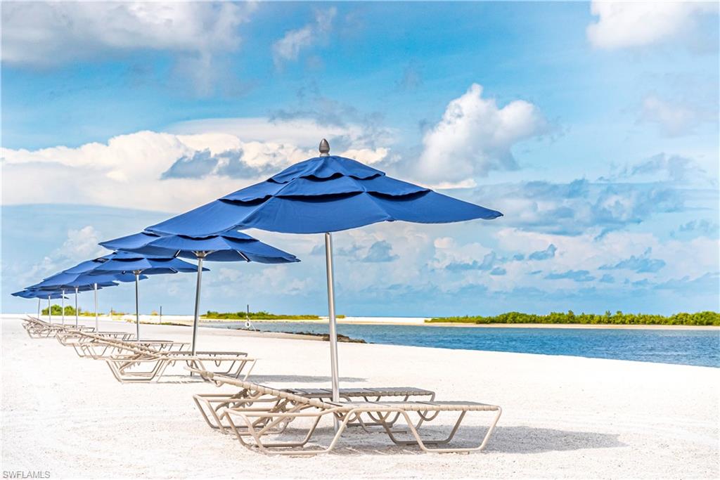 HIDEAWAY BEACH - Land