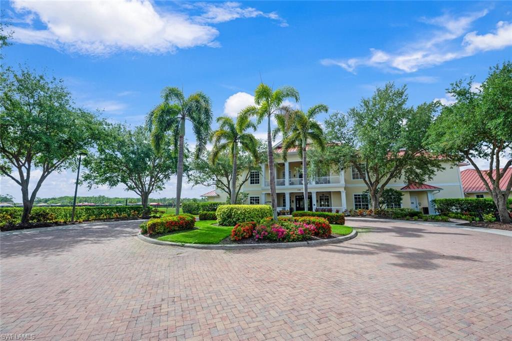 HAMPTON LAKES - Residential