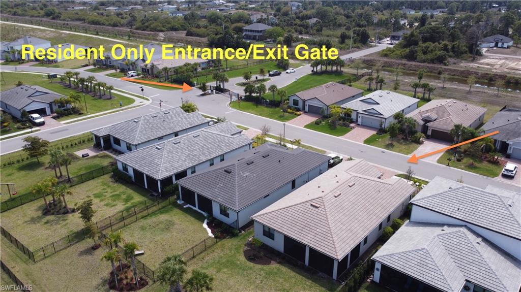 HAMPTON LAKES - Residential