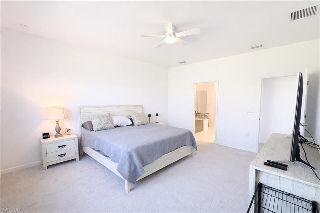 HAMPTON LAKES - Residential