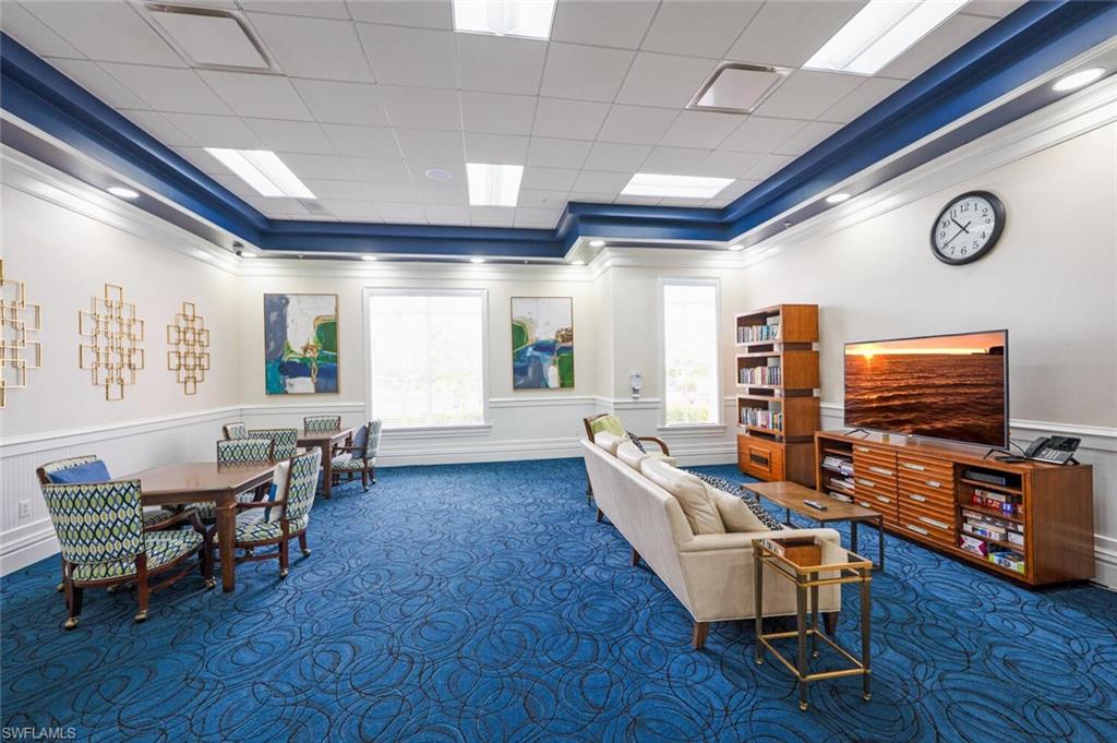 HAMPTON LAKES - Residential